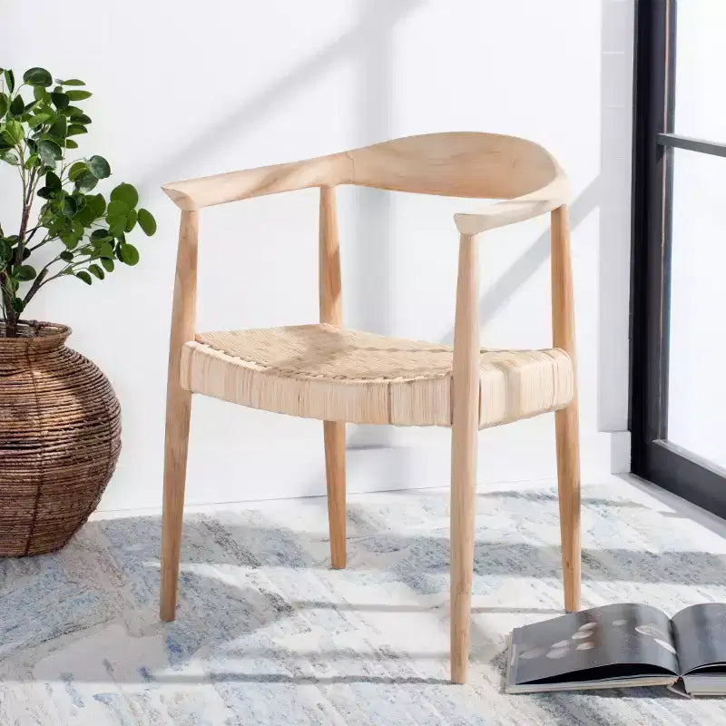 Poltrona con accenti in corda e rattan, naturale