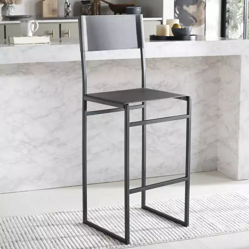 Sgabello da bar con schienale medio e poggiapiedi, struttura in ferro, sedile in pelle, altezza seduta 76 cm