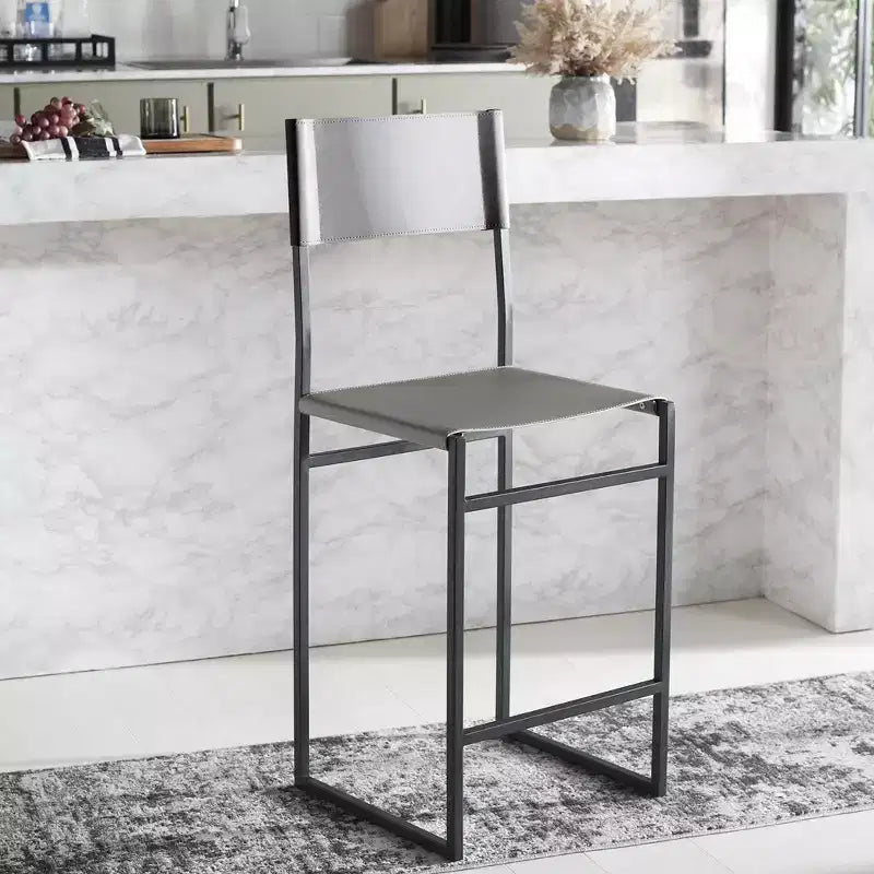 Sgabello da bancone con schienale medio e poggiapiedi, struttura in ferro, seduta in pelle, altezza 26"