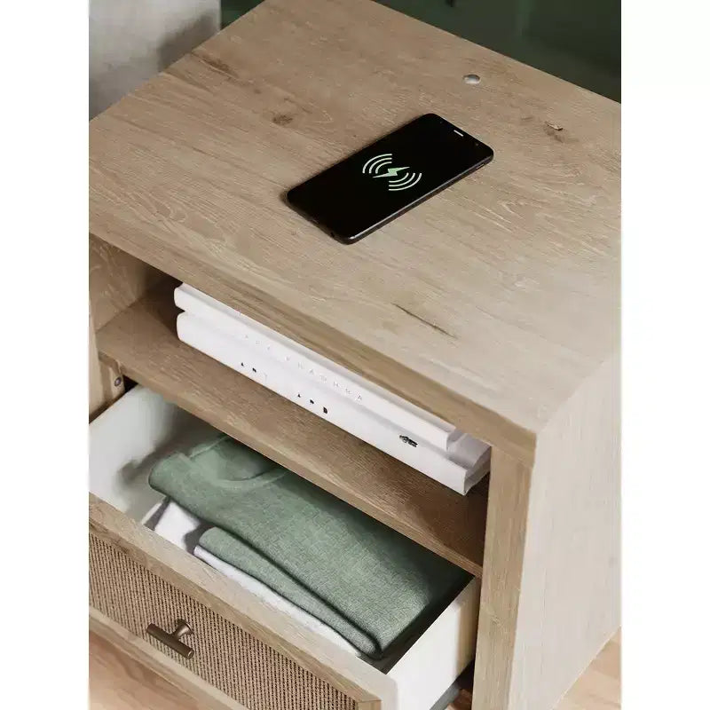 Comodino a 2 cassetti con porta di ricarica USB, marrone bicolore